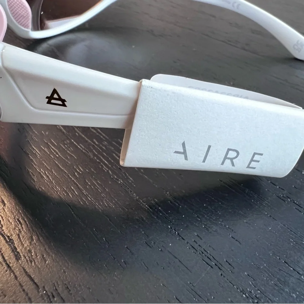 Aire Tucana - Ivory Sunglasses Unisex